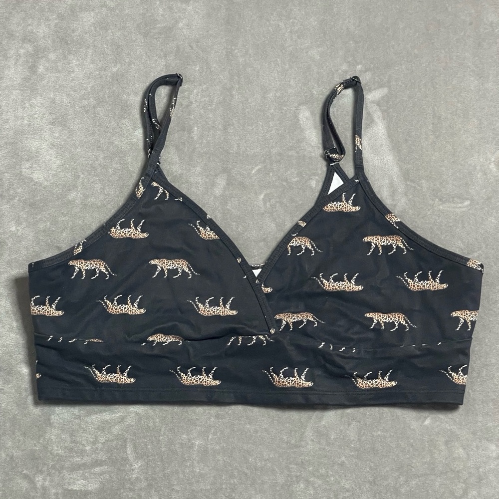 Victoria’s Secret Sport Cheetah/Leopard Bra Size L